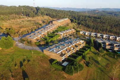 Moradia T4 para Venda em Água Longa