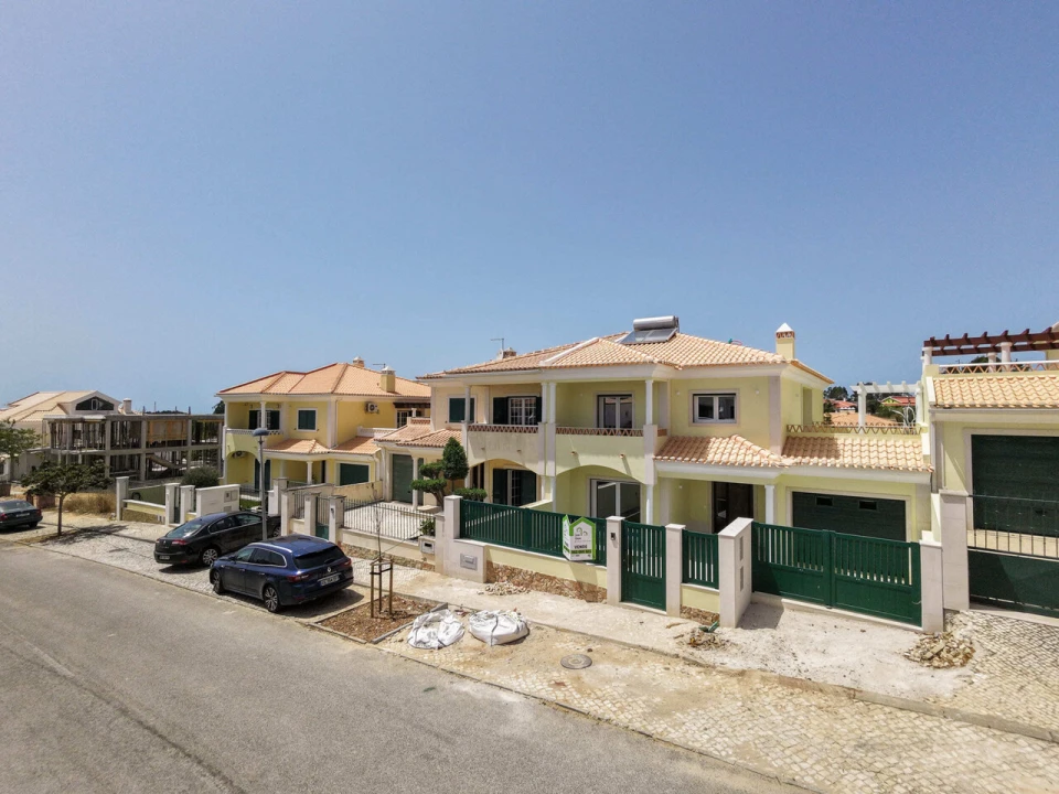 Moradia T4 para Venda em Ericeira Foto 10