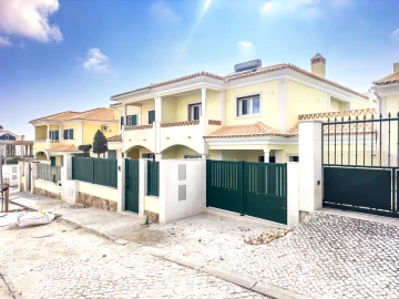 Moradia T4 para Venda em Ericeira