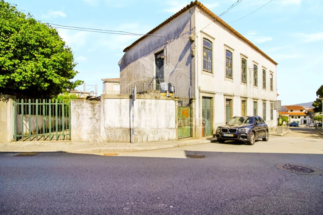 Moradia T4 para Venda em Gondomar (São Cosme), Valbom e Jovim Foto 1