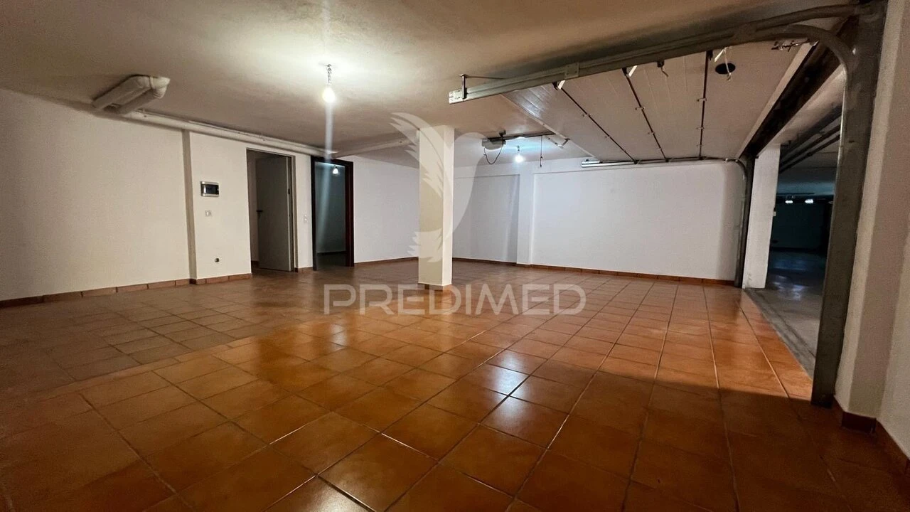 Moradia T3 para Venda em Guia Foto 14