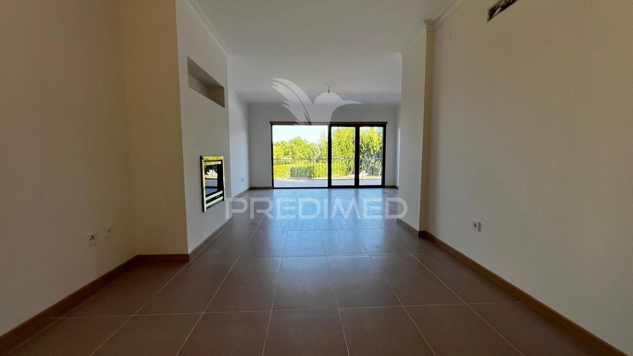 Moradia T3 para Venda em Guia Foto 19