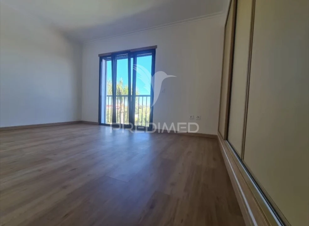 Moradia T3 para Venda em Guia Foto 25