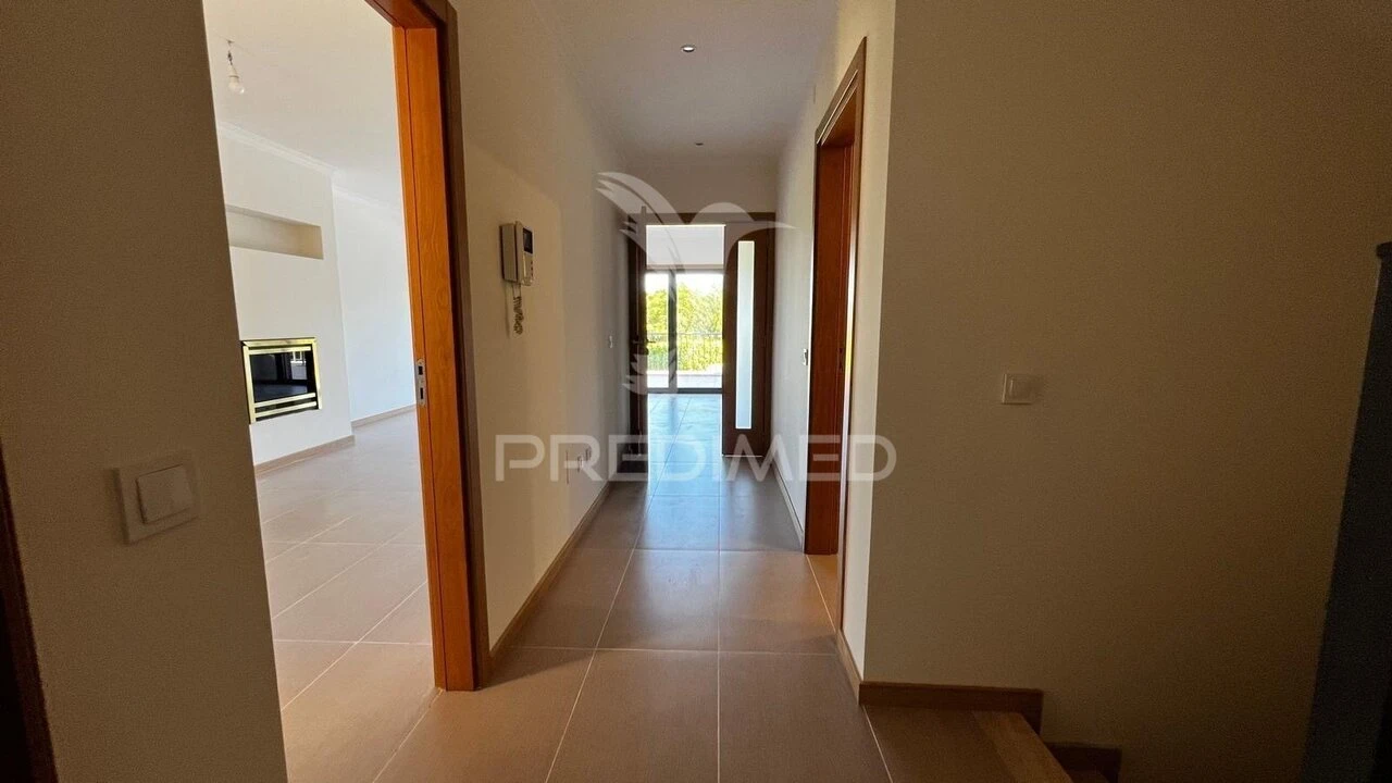 Moradia T3 para Venda em Guia Foto 27