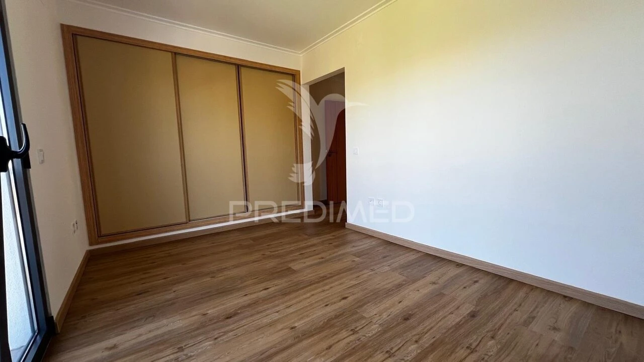 Moradia T3 para Venda em Guia Foto 35