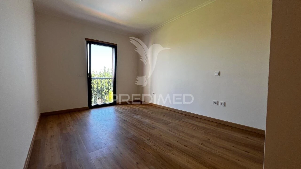 Moradia T3 para Venda em Guia Foto 34