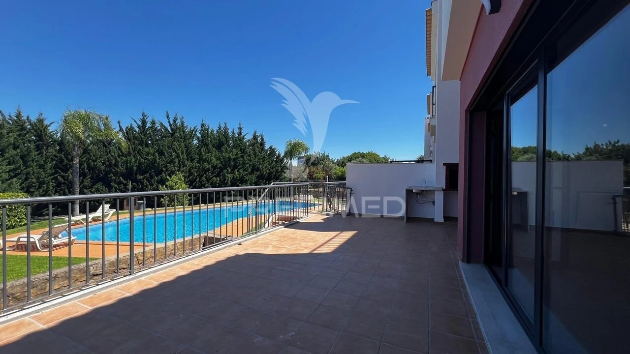 Moradia T3 para Venda em Guia Foto 3