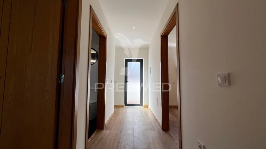 Moradia T3 para Venda em Guia Foto 30
