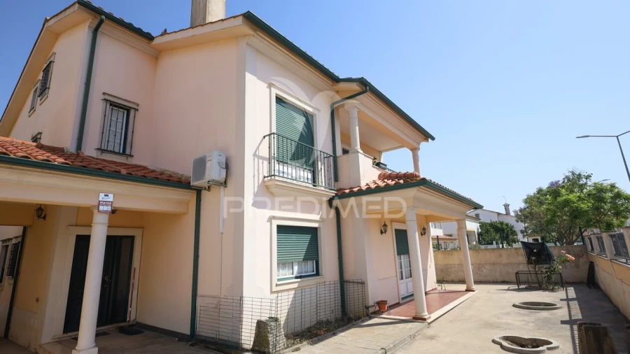 Moradia T4 para Venda em Golegã