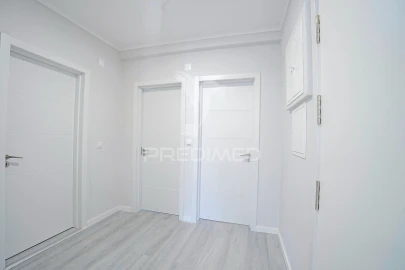 Apartamento T2 para Venda em Oeiras e São Julião da Barra, Paço de Arcos e Caxias
