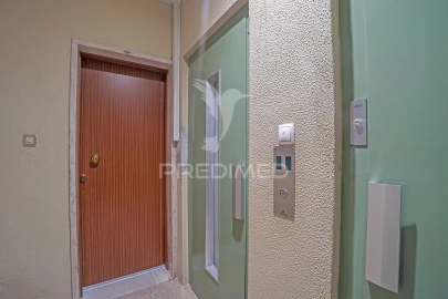 Apartamento T2 para Venda em Oeiras e São Julião da Barra, Paço de Arcos e Caxias