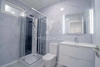 Apartamento T2 para Venda em Oeiras e São Julião da Barra, Paço de Arcos e Caxias