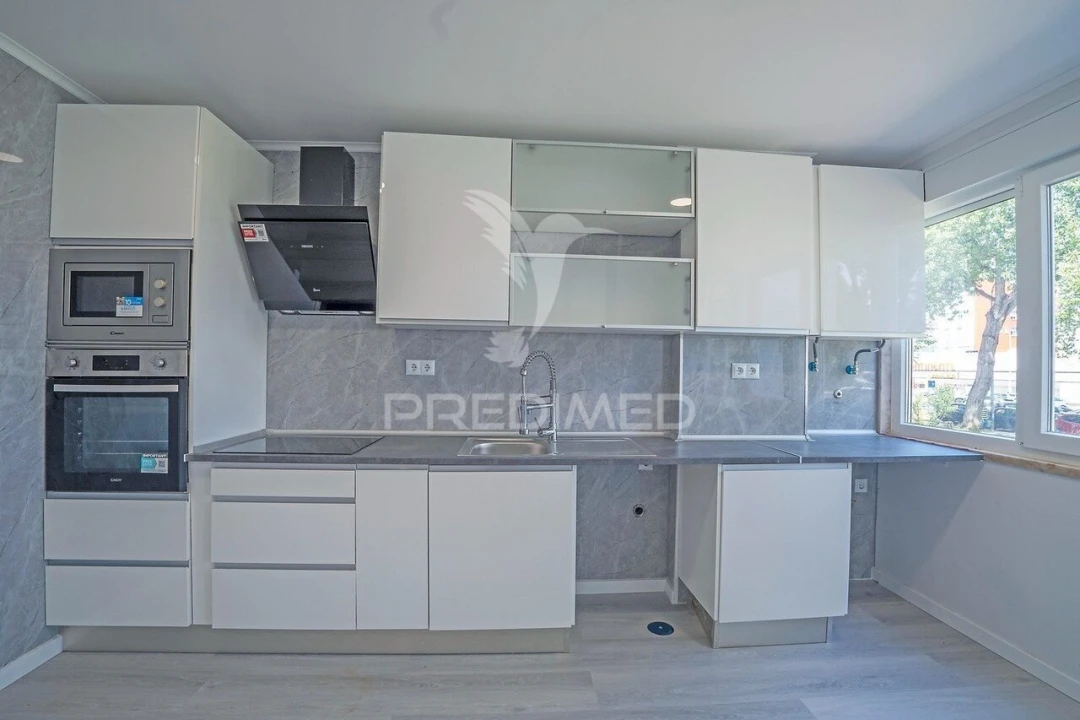 Apartamento T2 para Venda em Oeiras e São Julião da Barra, Paço de Arcos e Caxias Foto 2