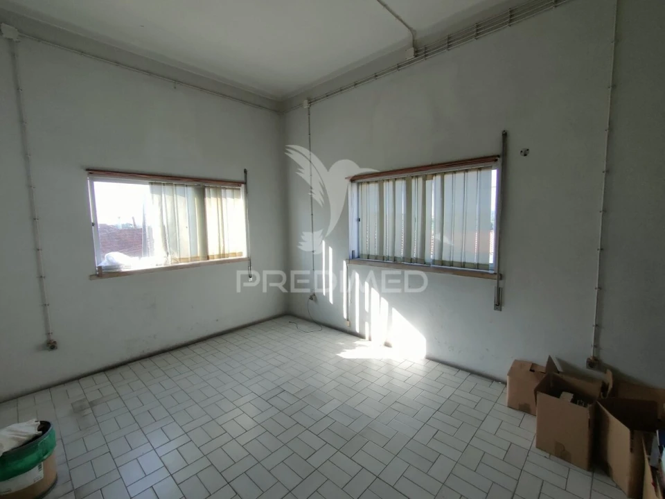 Armazém para Venda em Alcanena e Vila Moreira Foto 19