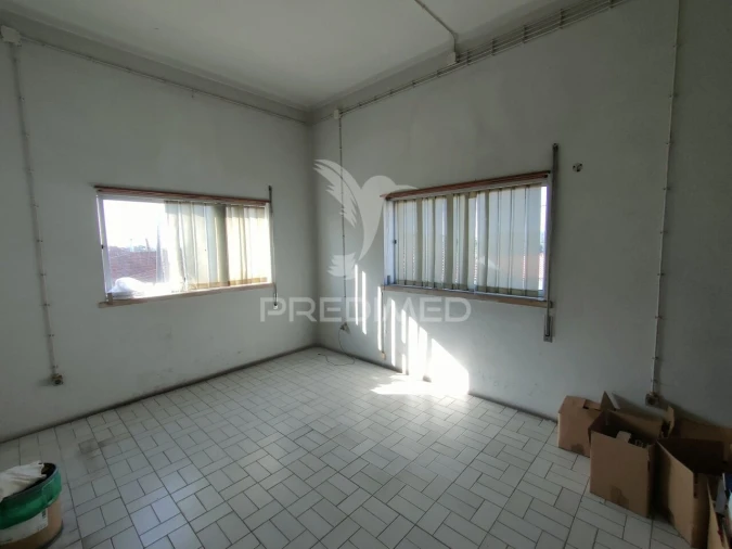 Armazém para Venda em Alcanena e Vila Moreira Foto 19