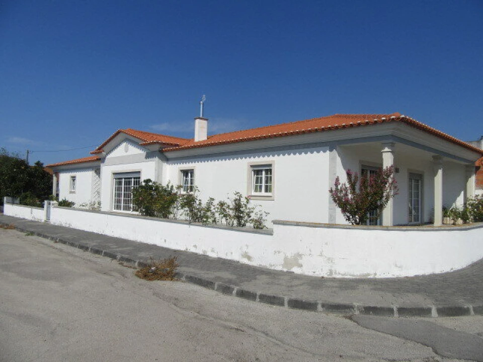 Moradia T3 para Venda em Vieira de Leiria Foto 1