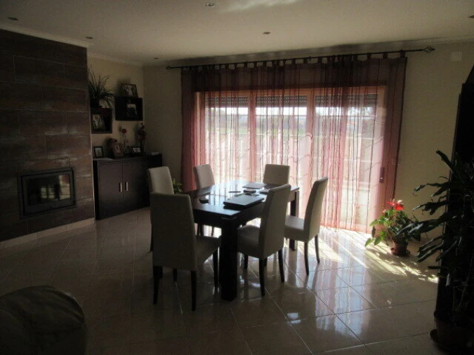Moradia T3 para Venda em Vieira de Leiria Foto 6