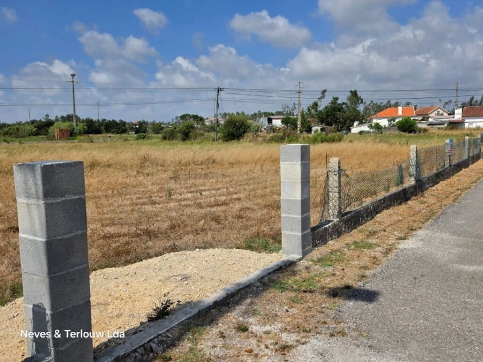 Terreno para Venda em Coimbrão Foto 3