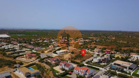 Terreno para Venda em Quelfes