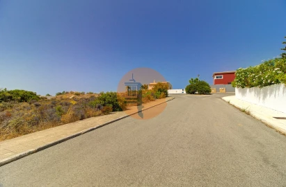Terreno para Venda em Quelfes