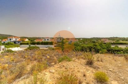 Terreno para Venda em Quelfes