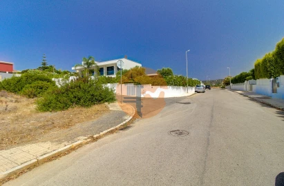 Terreno para Venda em Quelfes