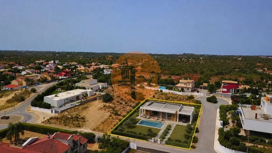 Terreno para Venda em Quelfes