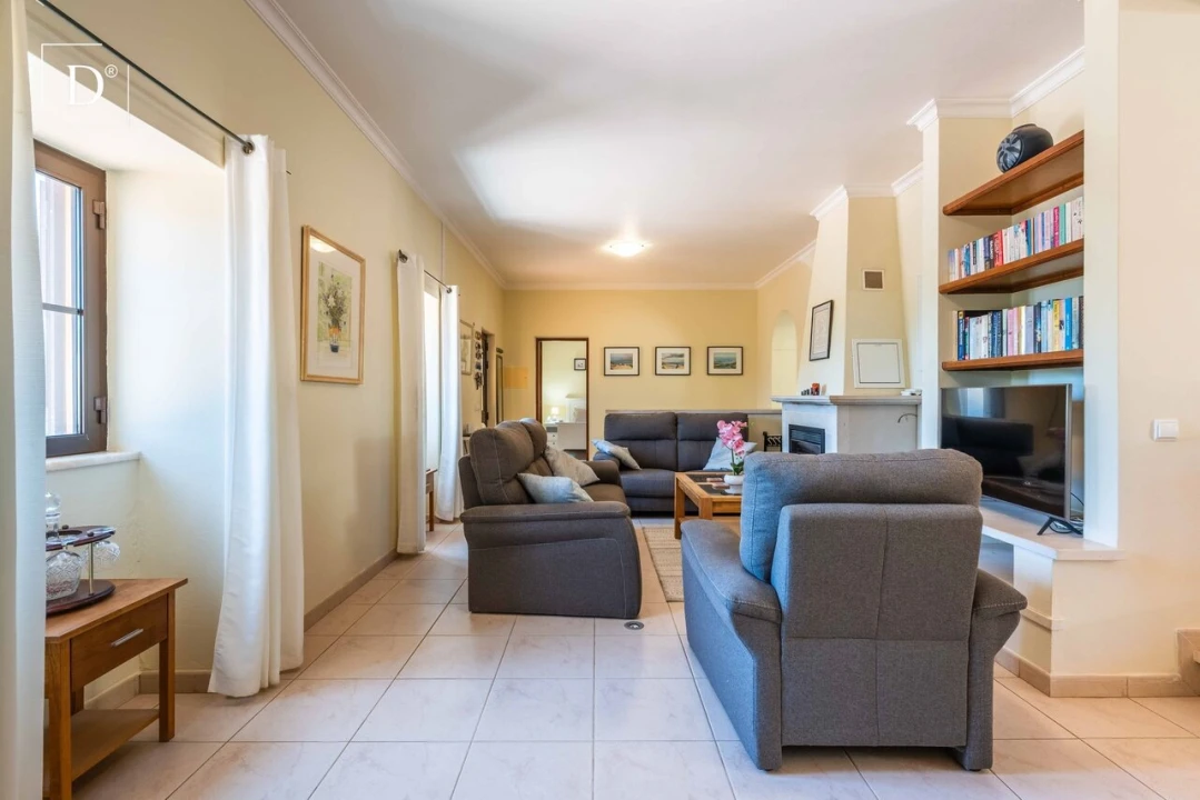 Moradia T9 para Venda em São Bartolomeu de Messines Foto 18