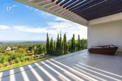 Moradia T4 para Venda em Loule (São Sebastião)
