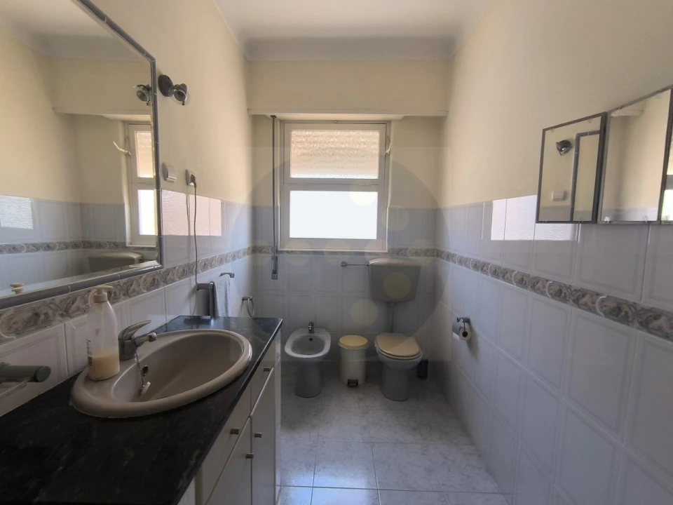 Moradia T8 para Venda em Tramagal Foto 34