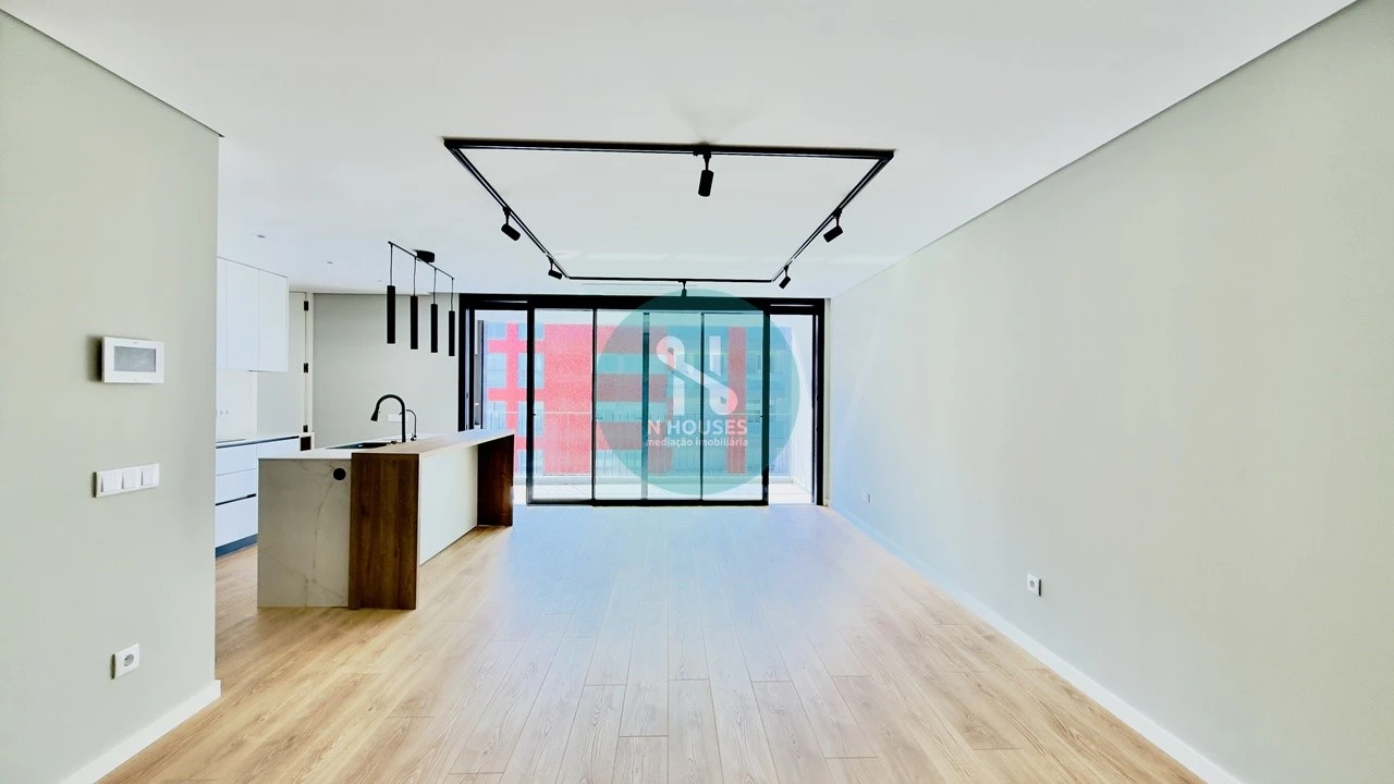 Apartamento T3 para Venda em Ferreiros e Gondizalves Foto 1