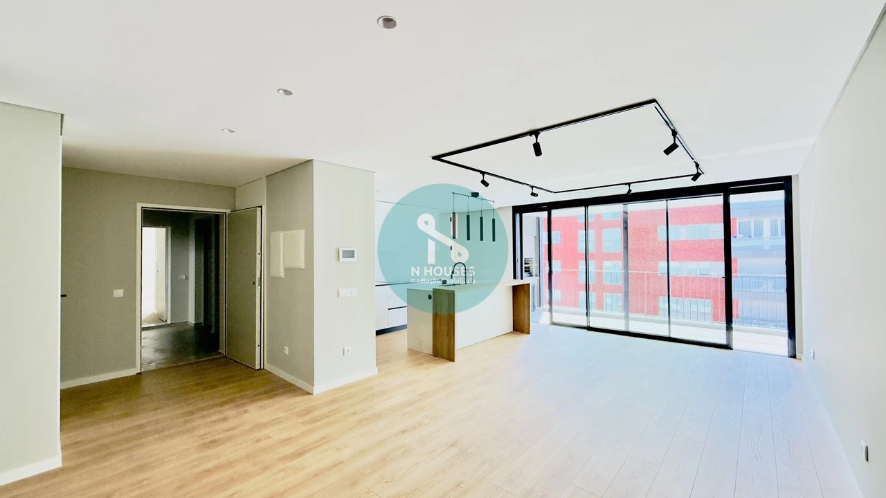 Apartamento T3 para Venda em Ferreiros e Gondizalves Foto 2