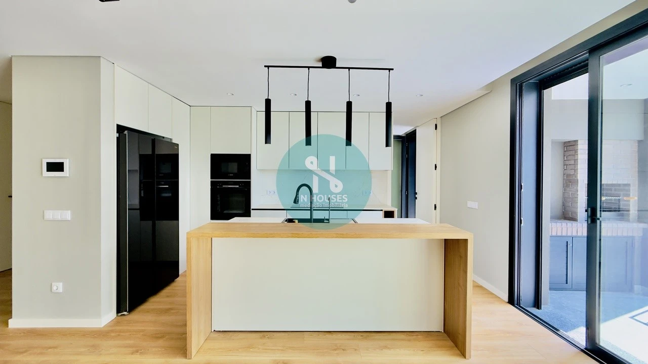 Apartamento T3 para Venda em Ferreiros e Gondizalves Foto 3