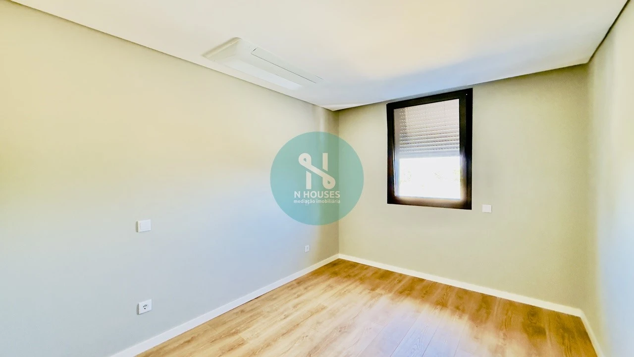 Apartamento T3 para Venda em Ferreiros e Gondizalves Foto 12
