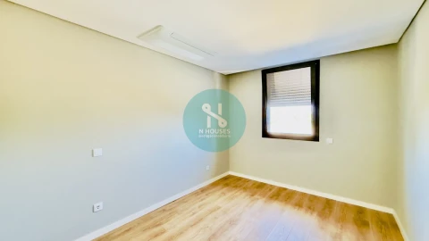 Apartamento T3 para Venda em Ferreiros e Gondizalves