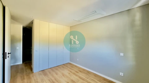 Apartamento T3 para Venda em Ferreiros e Gondizalves