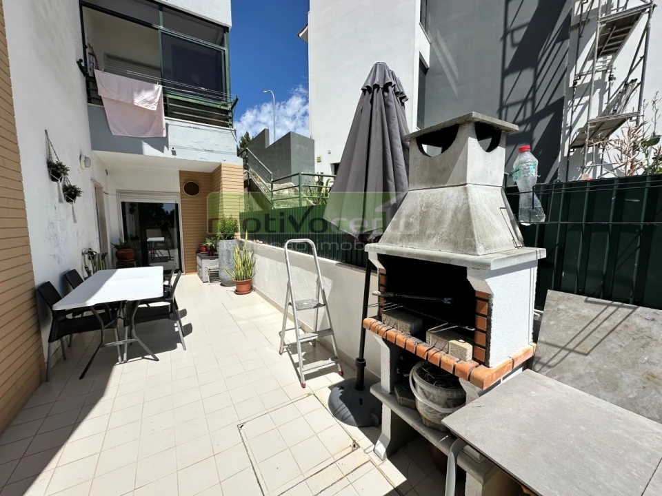 Apartamento T2 para Venda em Queluz e Belas Foto 1
