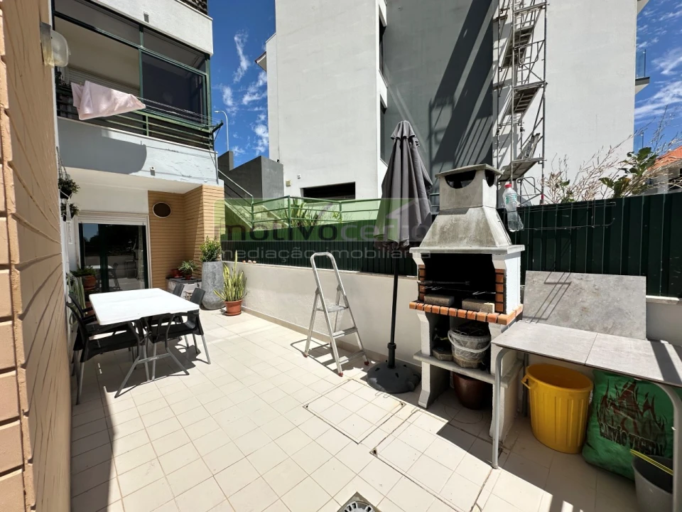 Apartamento T2 para Venda em Queluz e Belas Foto 17