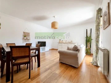 Apartamento T2 para Venda em Queluz e Belas