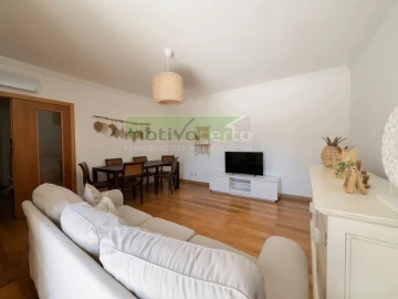 Apartamento T2 para Venda em Queluz e Belas