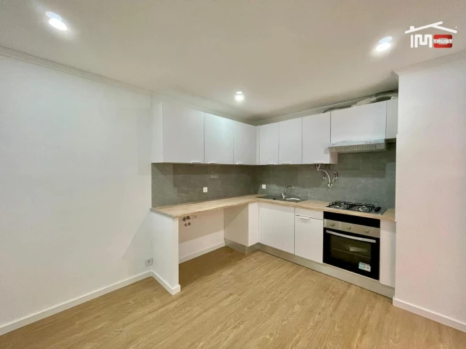 Apartamento T1 para Venda em Barreiro e Lavradio Foto 5