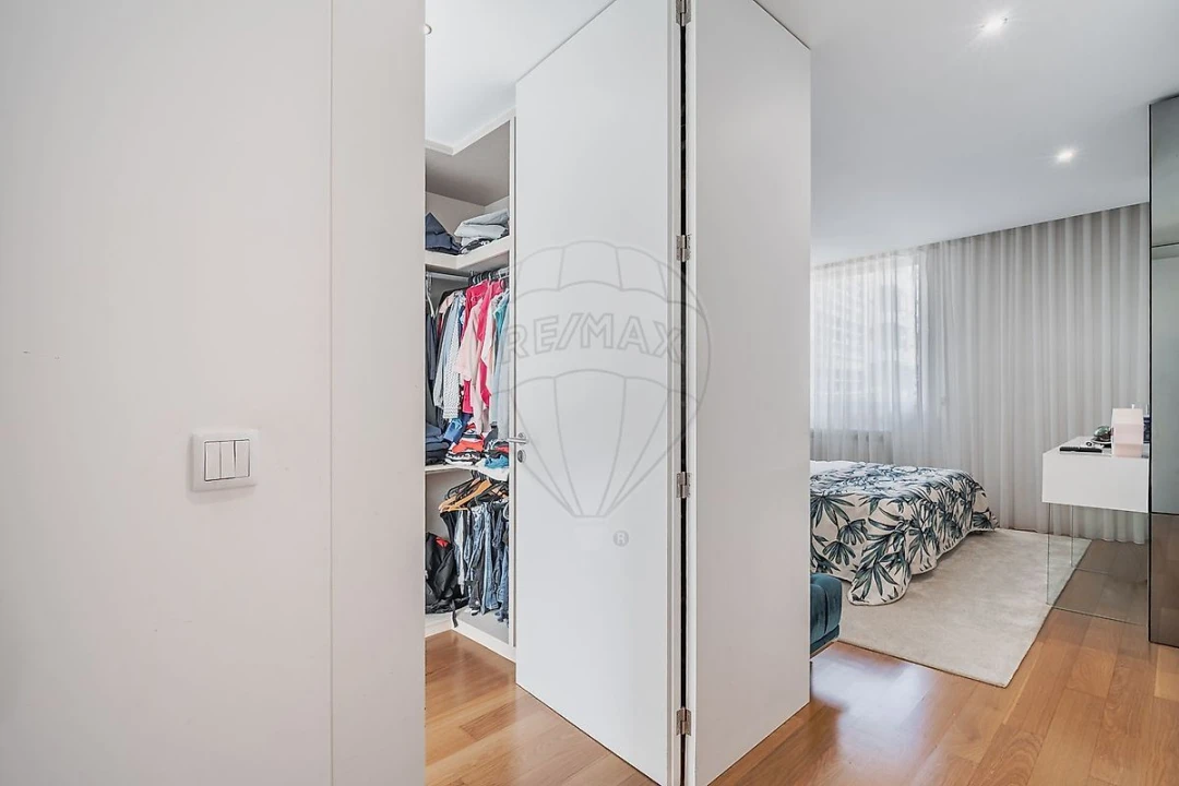 Apartamento T3 para Venda em Aldoar, Foz do Douro e Nevogilde Foto 18