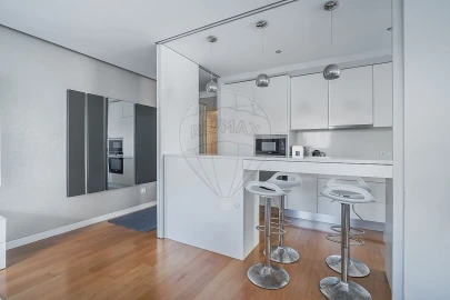 Apartamento T3 para Venda em Aldoar, Foz do Douro e Nevogilde