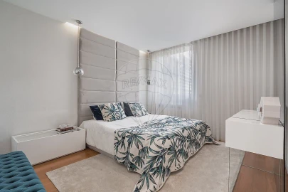 Apartamento T3 para Venda em Aldoar, Foz do Douro e Nevogilde