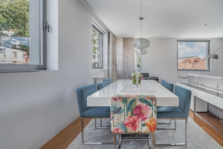 Apartamento T3 para Venda em Aldoar, Foz do Douro e Nevogilde Foto 2