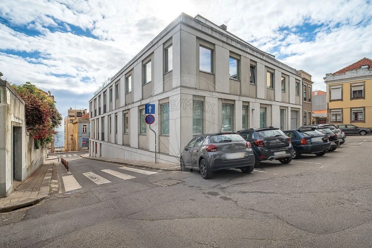 Apartamento T3 para Venda em Aldoar, Foz do Douro e Nevogilde Foto 27