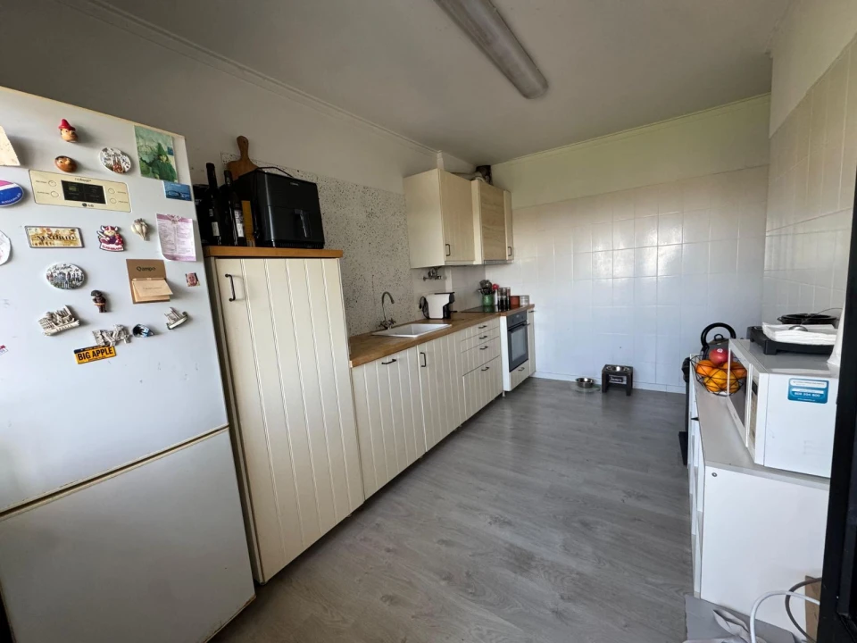 Apartamento T2 para Venda em Porto Salvo Foto 3