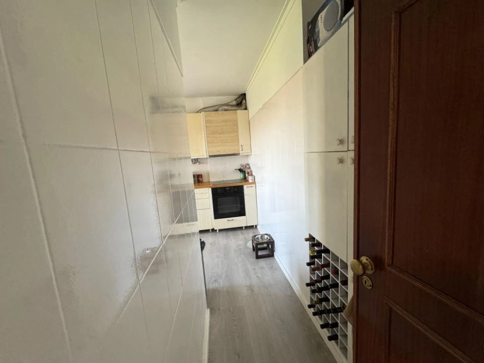 Apartamento T2 para Venda em Porto Salvo Foto 5