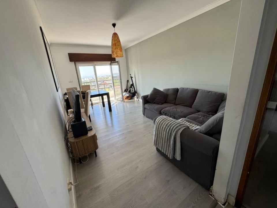 Apartamento T2 para Venda em Porto Salvo Foto 6