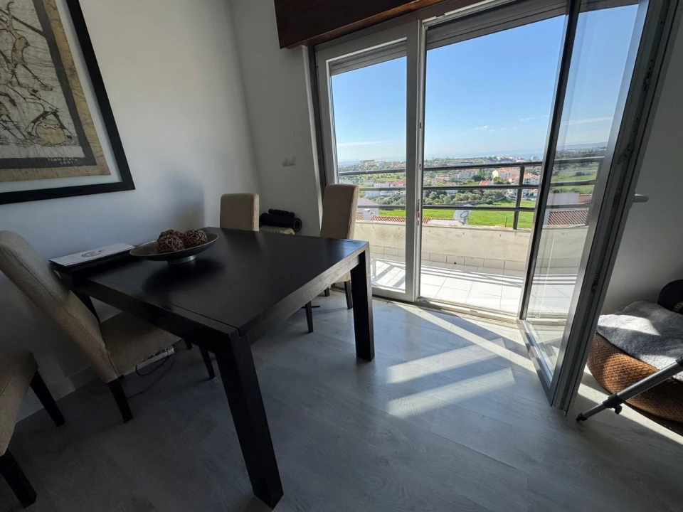 Apartamento T2 para Venda em Porto Salvo Foto 10